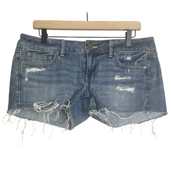 American Eagle Women’s Distressed Jean Shorts - Picture 1 of 3